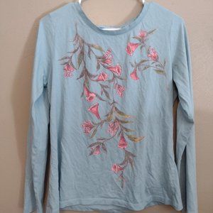 sahalie medium shirt